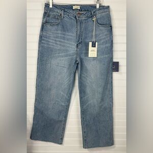 Oliver Logan women’s medium wash Aberdeen wide leg crop denim jeans. Size 33 NWT